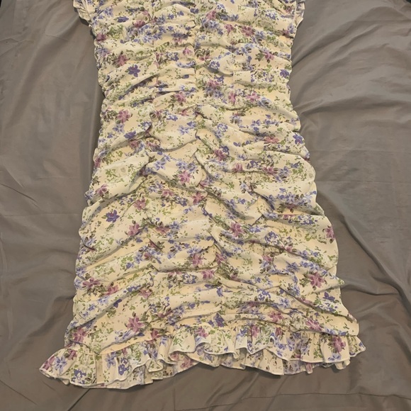 Fashion nova “let’s get brunch floral mini dress” - Picture 4 of 7